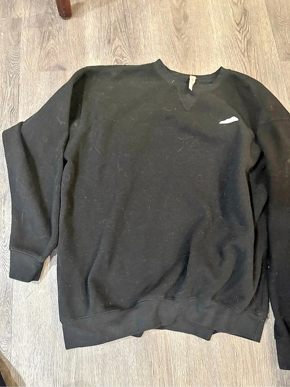 Blue Mountain Graphic Black & White XL Sweatshirt